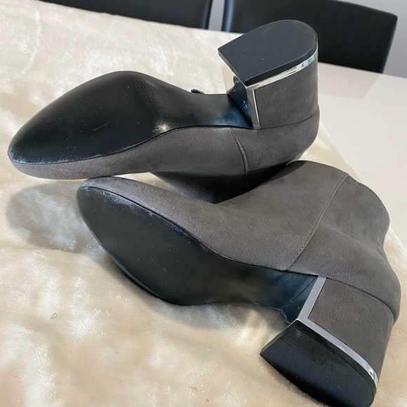 Boots - Picture 3 of 3